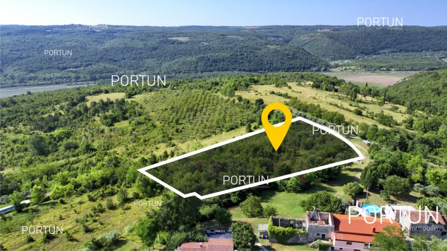 Grožnjan, zemljište s panoramskim pogledom