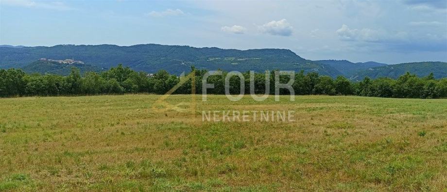 Istra, Buzet, građevinsko zemljište 1.659m2