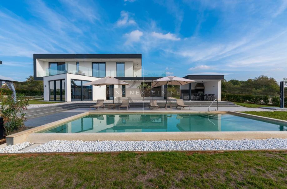 ISTRA - KAŠTELIR - PRIVATNA LUX VILLA SA POGLEDOM NA MORE! (prodaja)