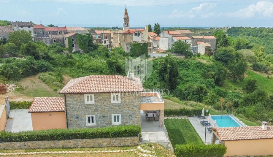 Istra, Momjan- predivna villa sa bazenom u izgradnji! (prodaja)