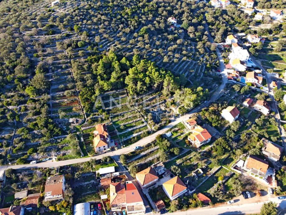 Korčula, Vela Luka - zemljište na atraktivnoj lokaciji