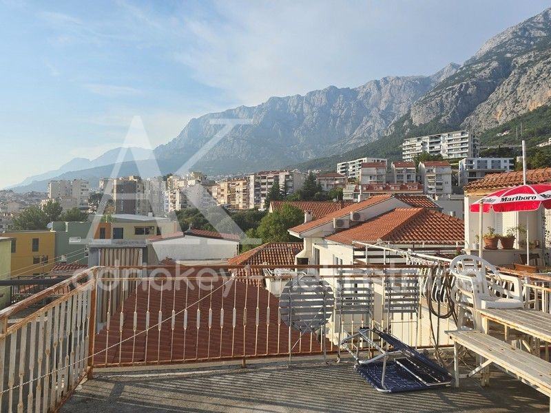 POVOLJNO- Kuća u centru Makarske (prodaja)