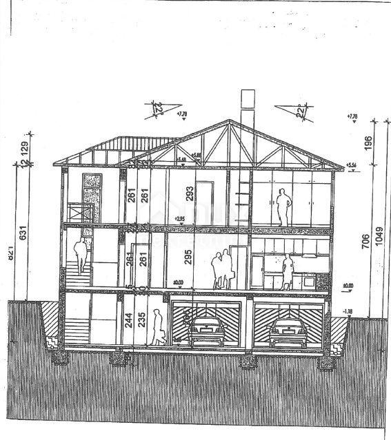 KRALJEVICA, OŠTRO - građevinsko zemljište 692m2 za stambenu zgradu-sta