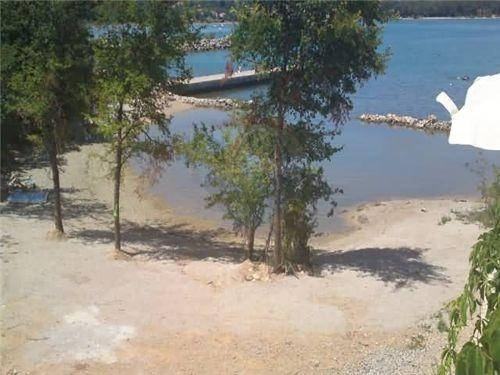 Krk Vikendica prvi red na plaži (prodaja)