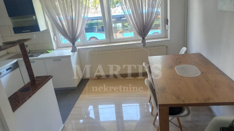 Ksaver, 2 stana, 67+55m2, 3+2sobe, terasa, prizemlje (prodaja)