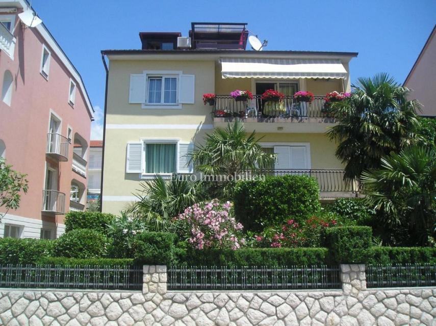 Kuća s 5 apartmana - Crikvenica (prodaja)