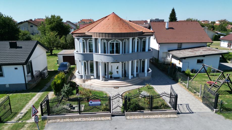 Kuća: Bjelovar, 380.00 m2 (prodaja)