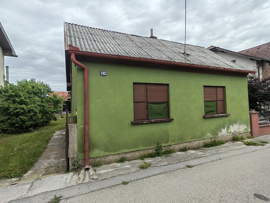 ČAKOVEC:  KUĆA S OKUĆNICOM OD 2183 m2 - struja,voda,plin,kanalizacija (prodaja)