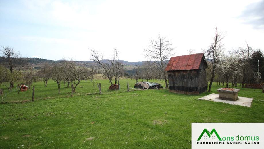 Kuća i gospodarska zgrada sa lijepim pogledom (prodaja)