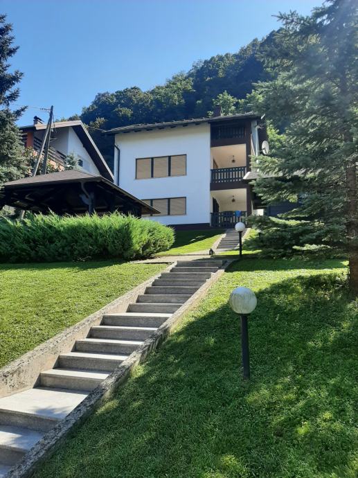 Kuća: Jablanovec, 220.00 m2 (prodaja)