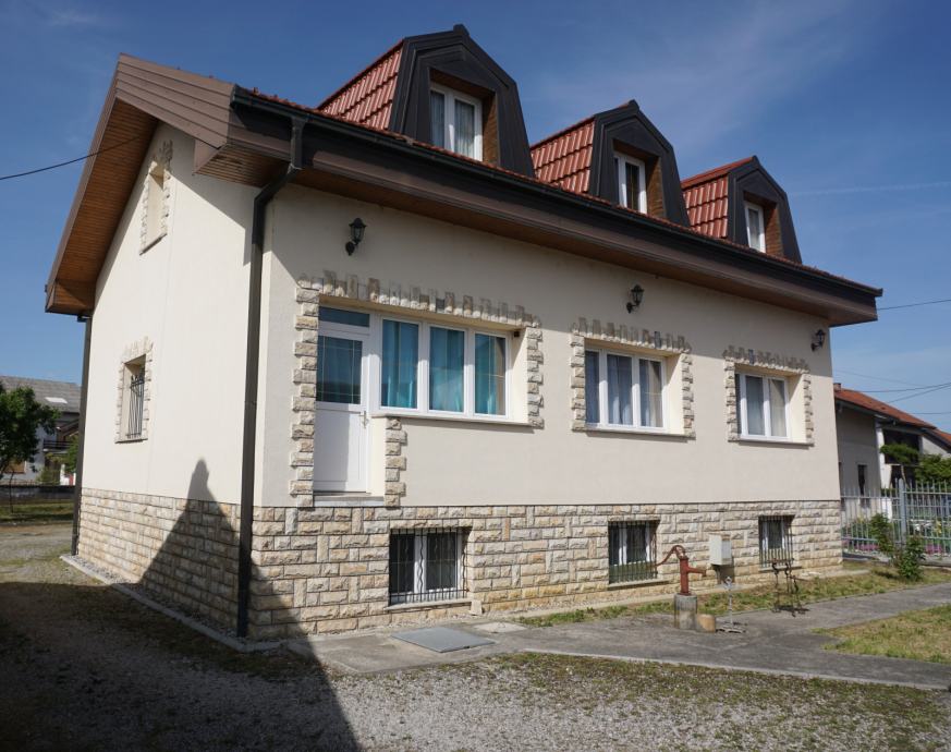 Kuća: Jastrebarsko, 344.00 m2 (prodaja)