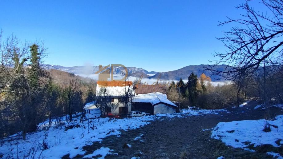 Kuća na osami s pogledom (prodaja)