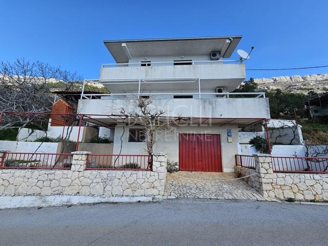 Kuća: Pisak, 260.00 m2 (prodaja)