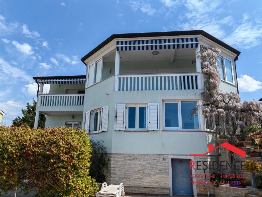 Kuća: Pula, 360.00 m2,pogled more (prodaja)