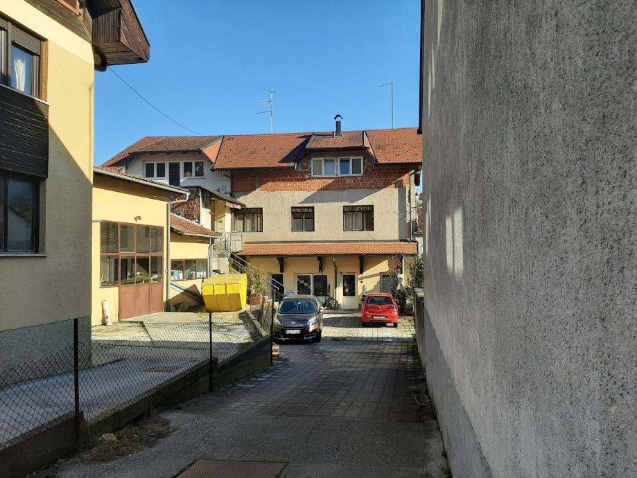 Kuća: Samobor, 373.00 m2 (JAVNA DRAŽBA) (prodaja)