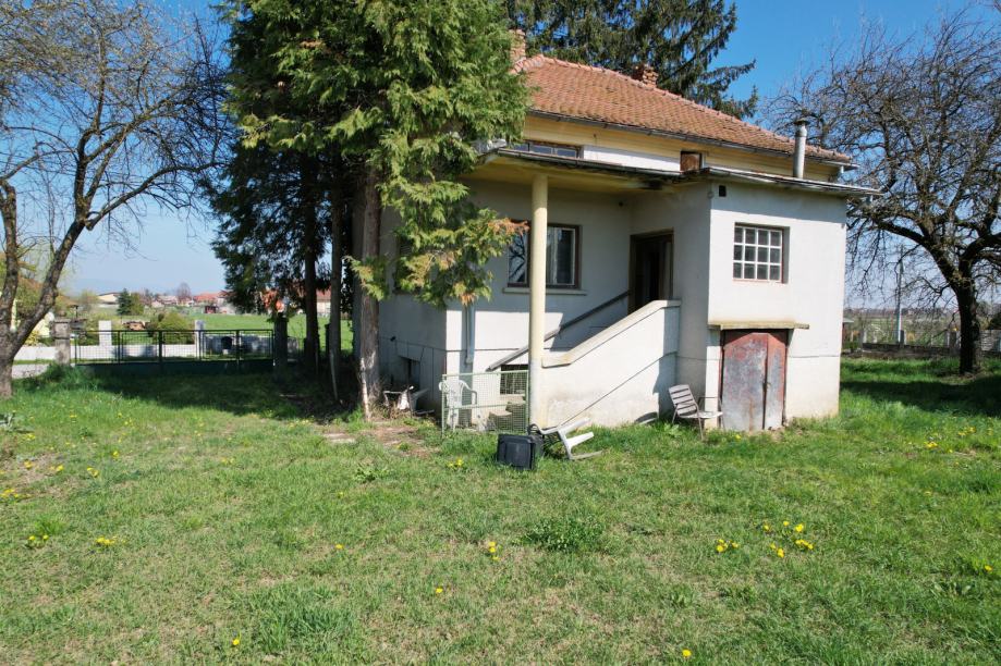 Kuća: Zagreb (Hudi Bitek), 84.00 m2 + gospodarski objekt 73 m2 (prodaja)