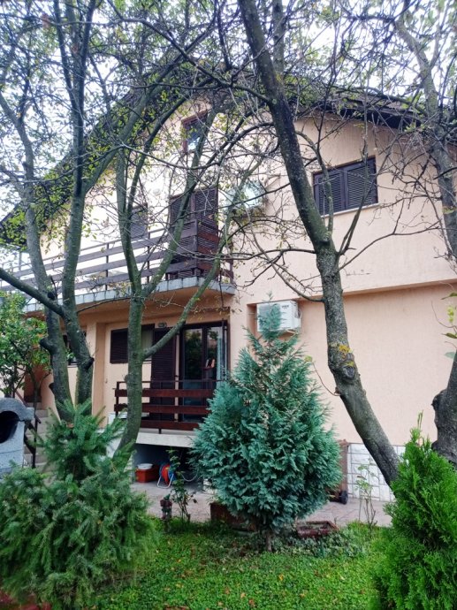 Kuća: Zagreb (Savski gaj), katnica, 145.00 m2 (prodaja)