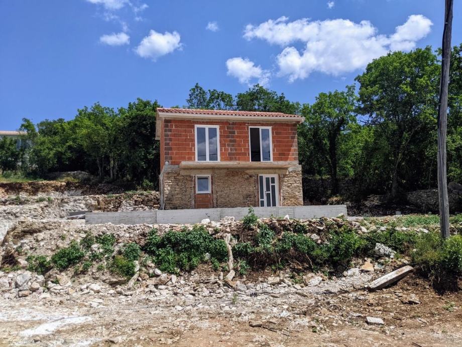 Labin, obnovljena kamena kuća s pogledom na more (prodaja)