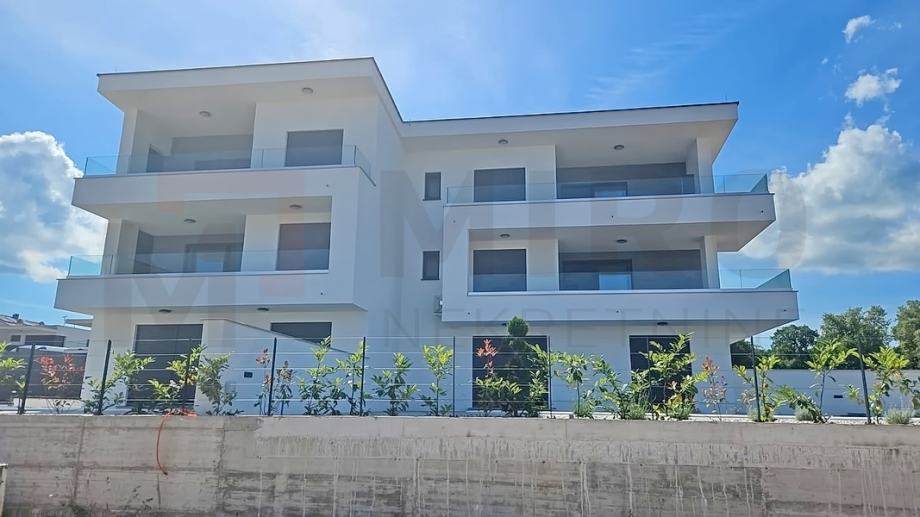 Malinska, novogradnja, apartman na 2. katu sa studio apartmanom u priz (prodaja)