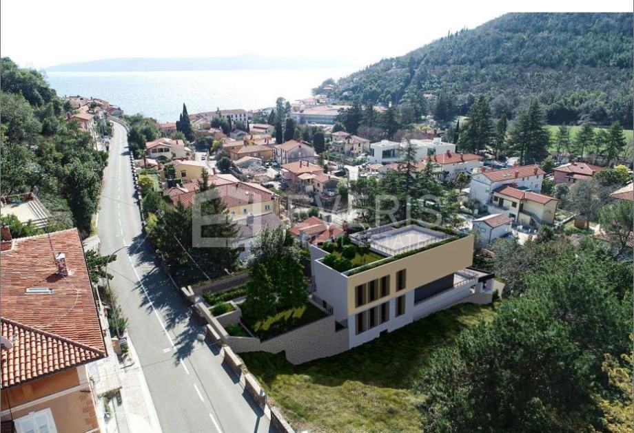 Mošćenička Draga, zemljište s projektom, 300m od mora