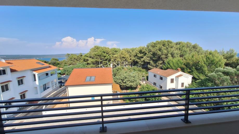 Nerezine - apartman 66,63 m2 na mirnoj lokaciji