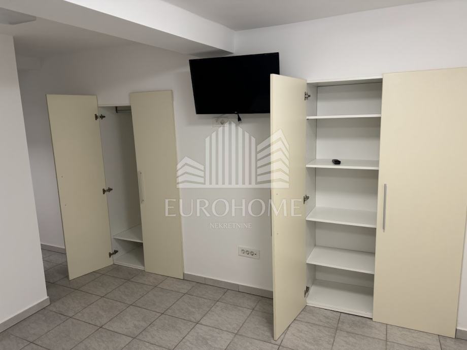 Novouređena garsonijera 22m2 - Ribnjak, CENTAR - (prodaja)