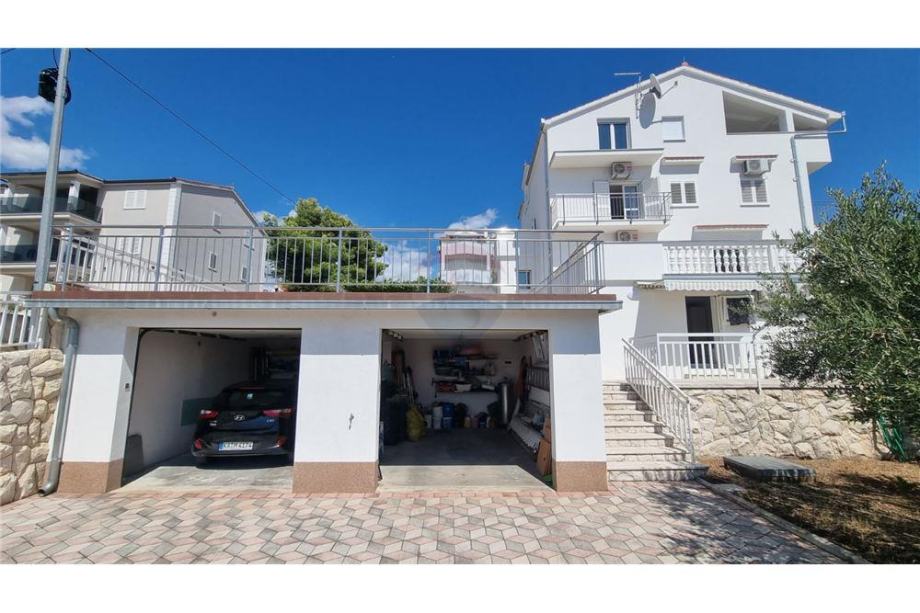 Okrug, Kuća sa pogledom na more, 929000€ (prodaja)