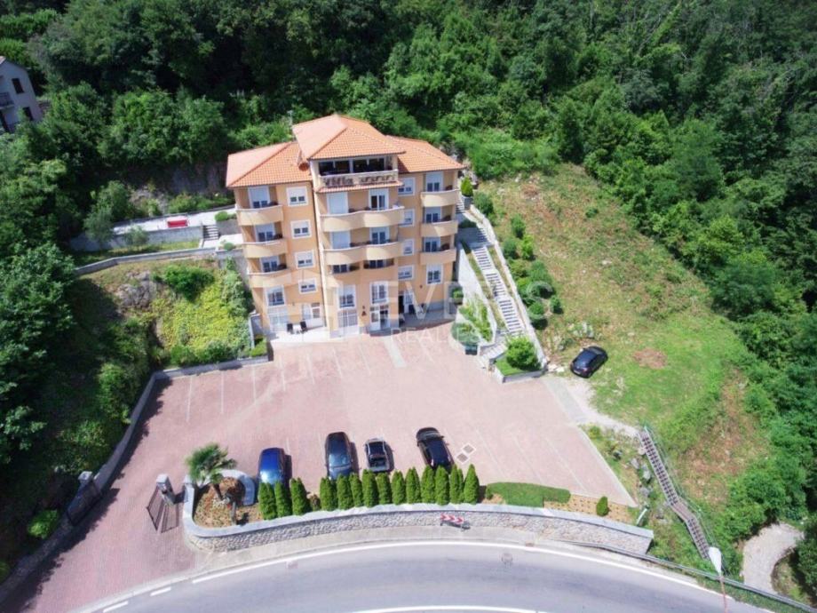 Opatija-centar, kuća s 15 apartmana (prodaja)