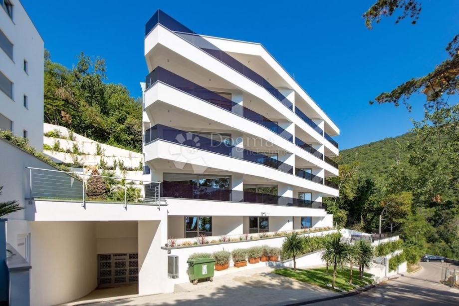 OPATIJA centar STAN  261 m2 (prodaja)