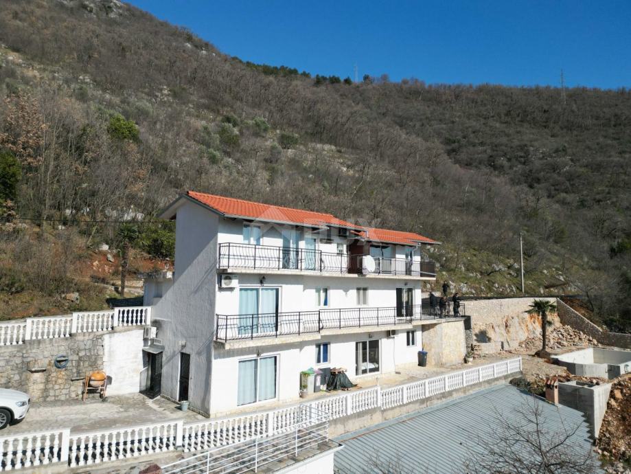 OPATIJA, MOŠĆENIČKA DRAGA - kuća 190m2 s pogledom na more + okoliš 100 (prodaja)