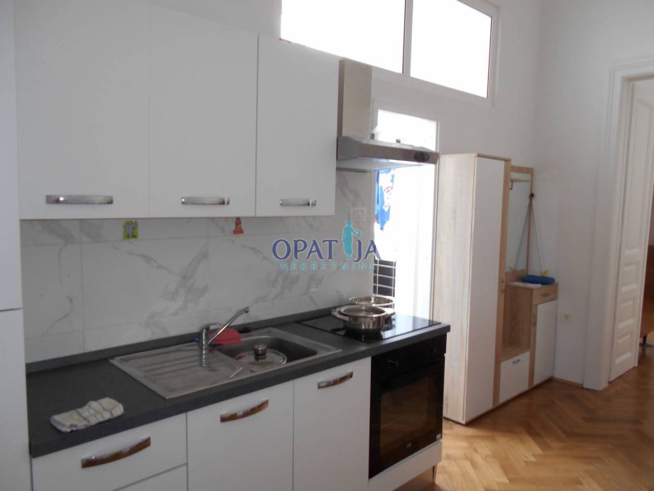 OPATIJA - Stan, 2S+DB, 54 m2, 1.kat, strogi centar!!! (prodaja)