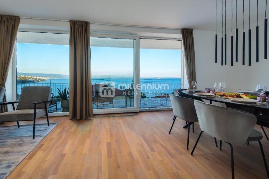 Opatija, Volosko, 121.35m2, 2 terase, predivan pogled na more (prodaja)