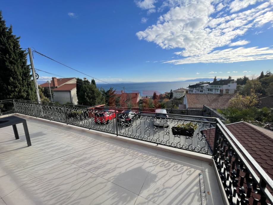 OPATIJA-VOLOSKO,VILLA SA 2 VEĆA STANA I 2 APARTMANA (prodaja)