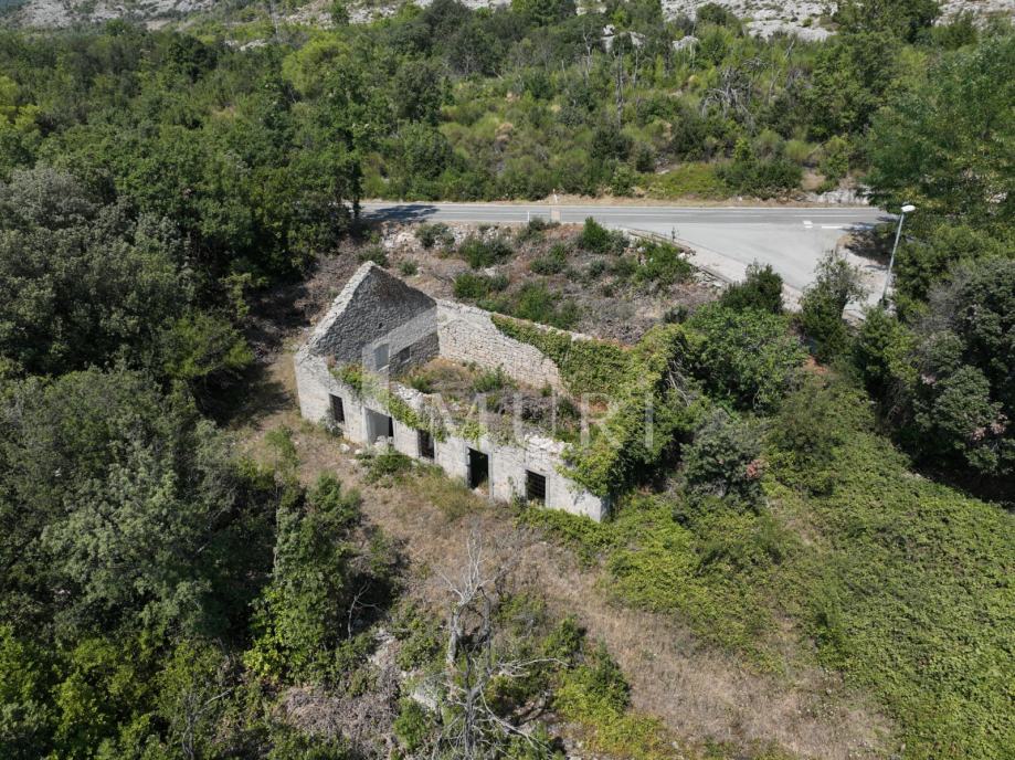 PIJAVIČINO - Kamena Kuća za Renovaciju + Građ. Zem. (1488m2) (prodaja)