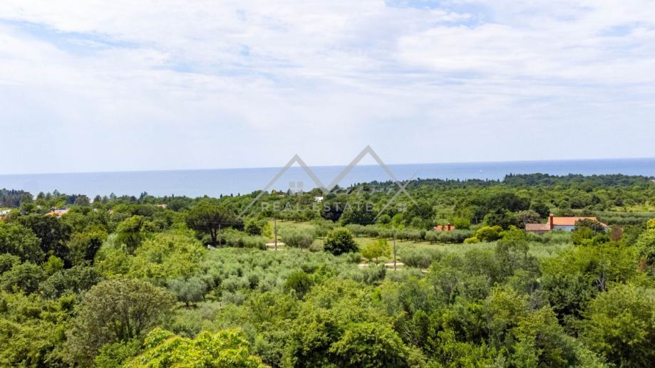 Poreč, građevinsko zemljište s pogledom na more!