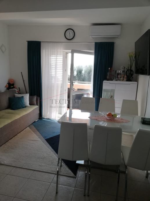 POSEDARJE, APARTMAN 42M2, NOVIJA GRADNJA, NAMJEŠTEN! (prodaja)