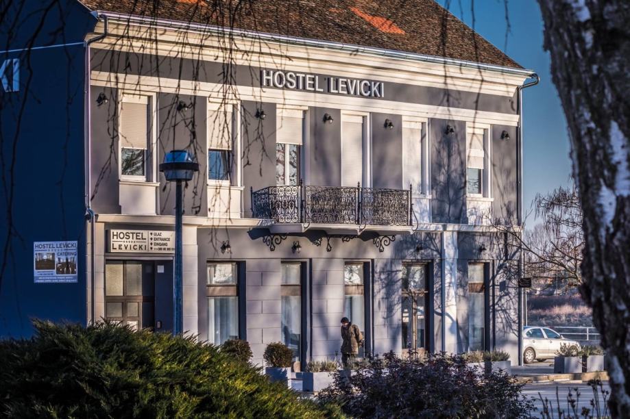 Poslovni prostor: Slavonski Brod, Hostel i restoran, 960 m2 (prodaja)