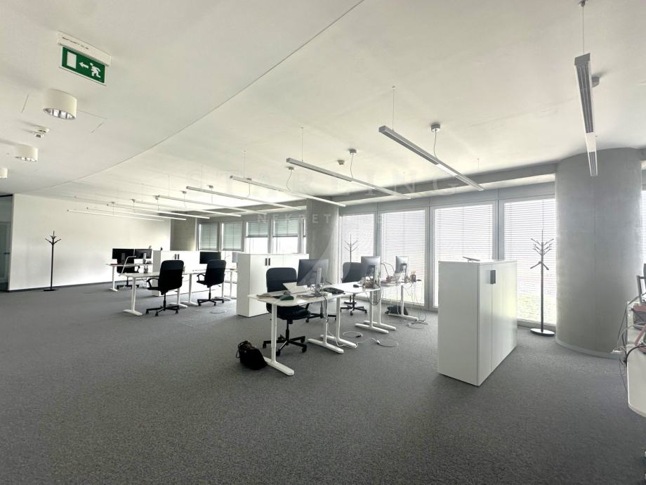 POSLOVNI PROSTOR, ZAKUP, ZAGREB, SKY OFFICE, 202 m2 (iznajmljivanje)