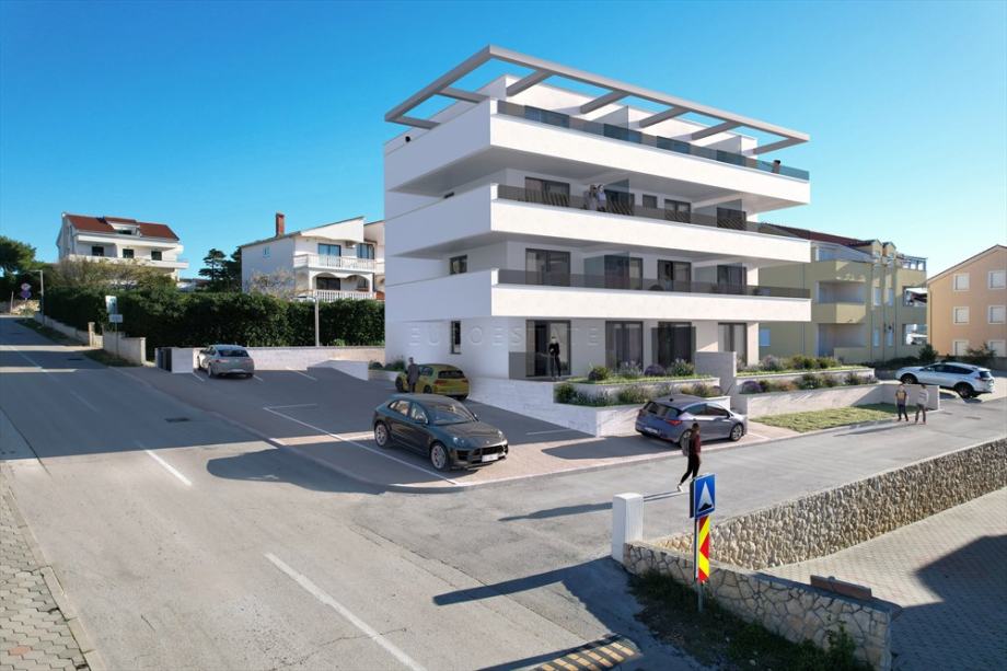 Povljana: NOV, dvoetažan, 3-soban, balkon+terasa+PM, ukupno 131,94 m2 (prodaja)