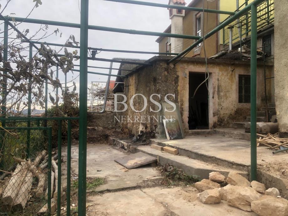 Praputnjak, samostojeća kuća 220m2, 190.000€ (prodaja)