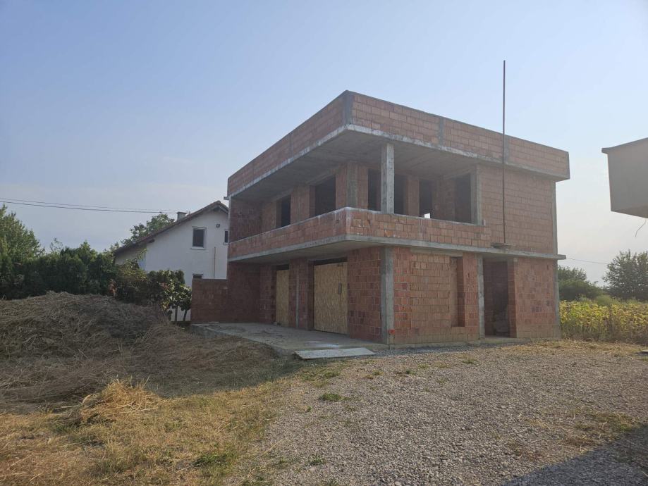 PRODAJA Kuća: Vukovar, Lipovački put, 135.00 m2 (prodaja)