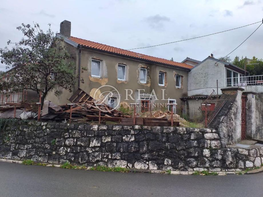 Prodaja primorske kuće na atraktivnoj lokaciji na Gornjoj Vežici  P+1 (prodaja)