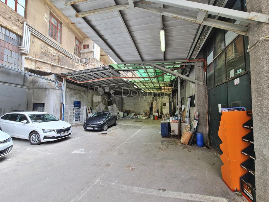 Rijeka, centar - poslovni prostor 1.290 m2 (prodaja)