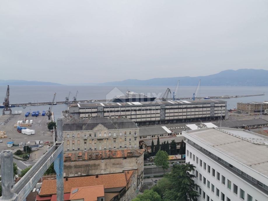 RIJEKA, CENTAR - stan 93m2 panoramski pogled na more i grad (prodaja)