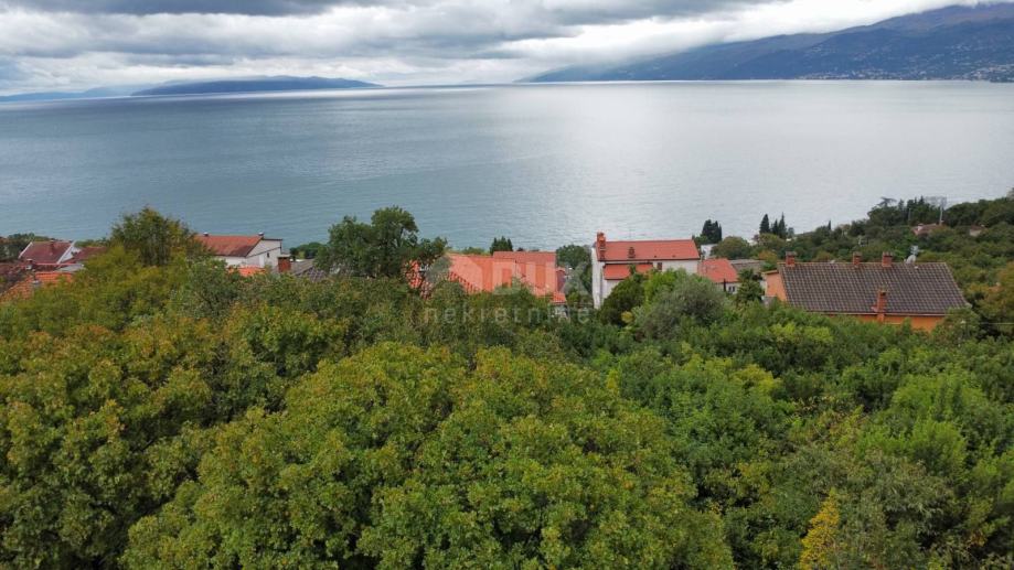 RIJEKA, COSTABELLA - GRAĐEVINSKO ZEMLJIŠTE 1.583 m2 S PANORAMSKIM POGL