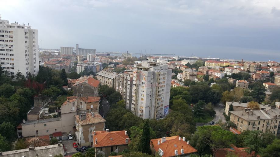 Rijeka,Rastočine, moderan 2s+db (prodaja)