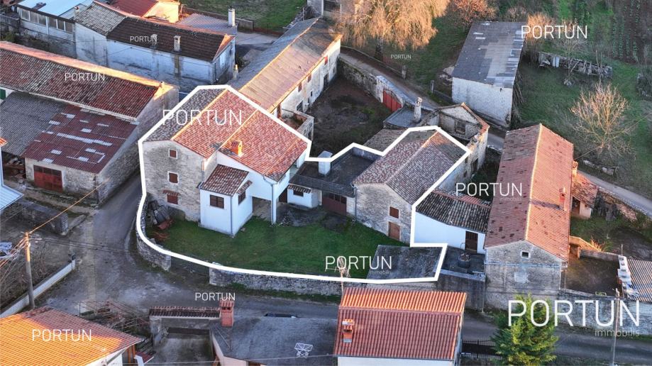 Seosko imanje u središnjoj Istri (prodaja)