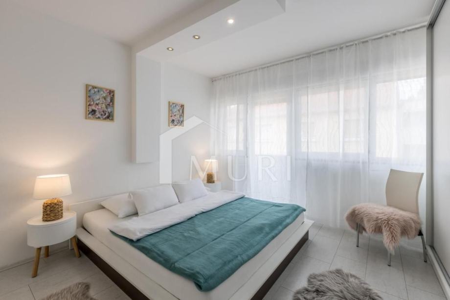 SPLIT - GRAD 80m2 TROSOBAN (iznajmljivanje)