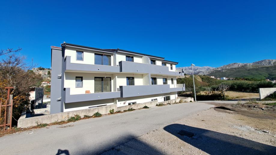 SPLIT, KAMENSKA ULICA, 78M2 novogradnja sa garažom + parking (prodaja)