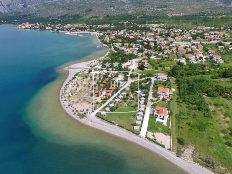 Starigrad - građevinsko zem. 1367 m2 100m od mora! 285000€